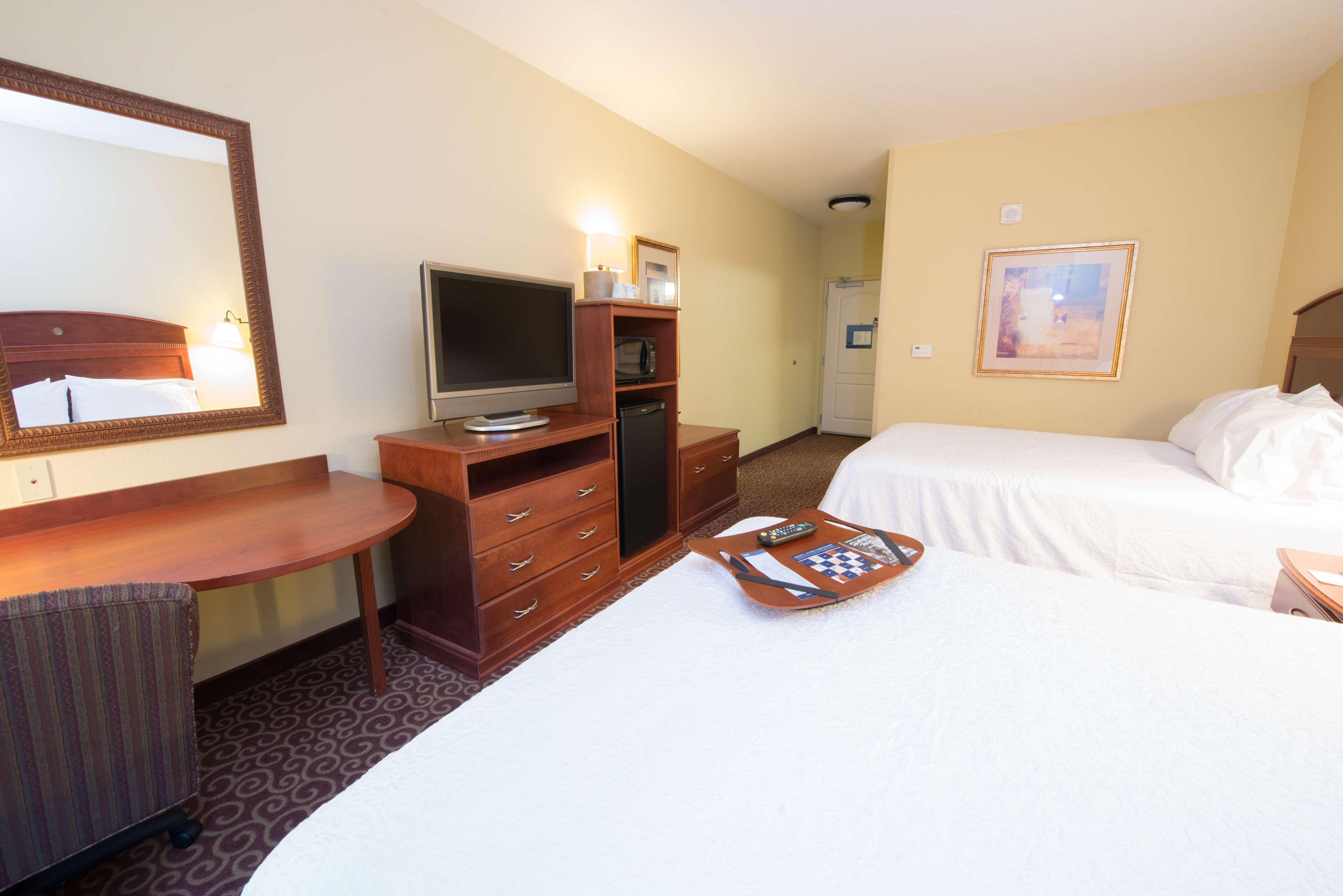 Hampton Inn Bismarck Dış mekan fotoğraf