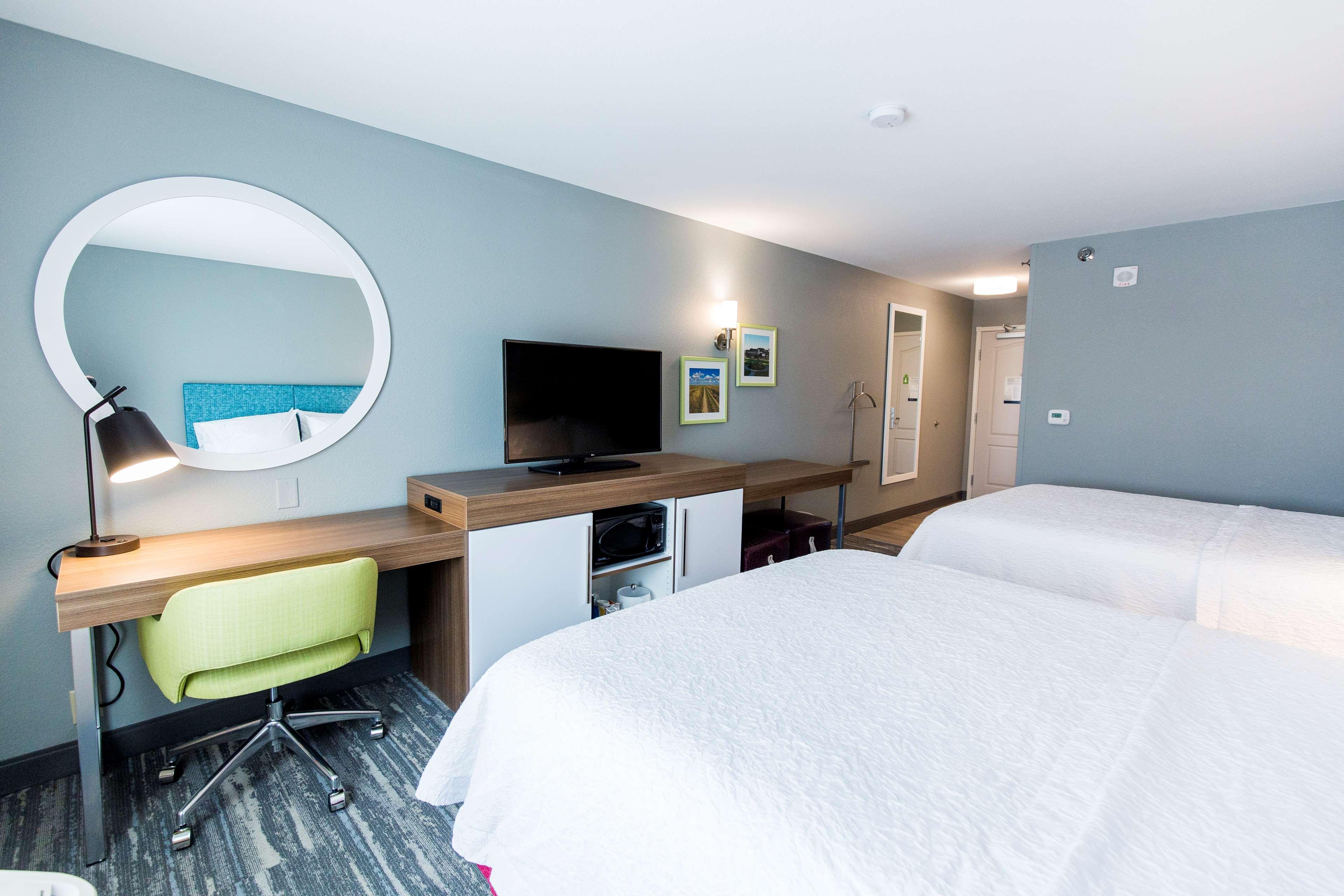 Hampton Inn Bismarck Dış mekan fotoğraf