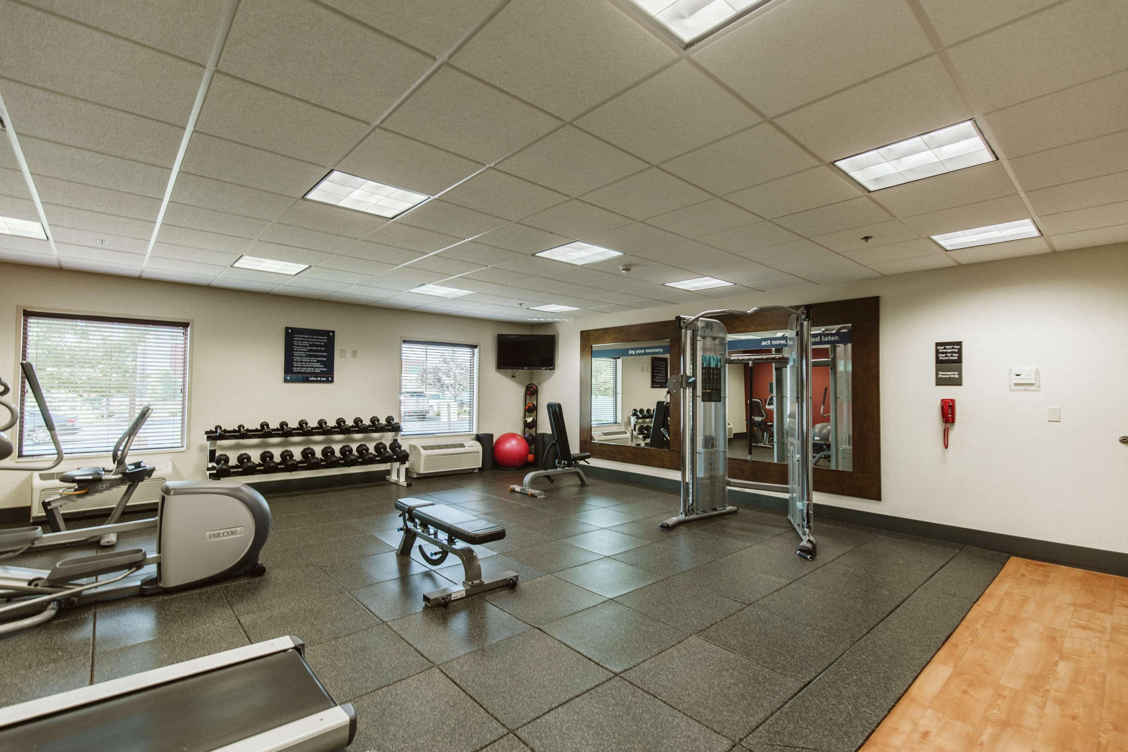 Hampton Inn Bismarck Dış mekan fotoğraf