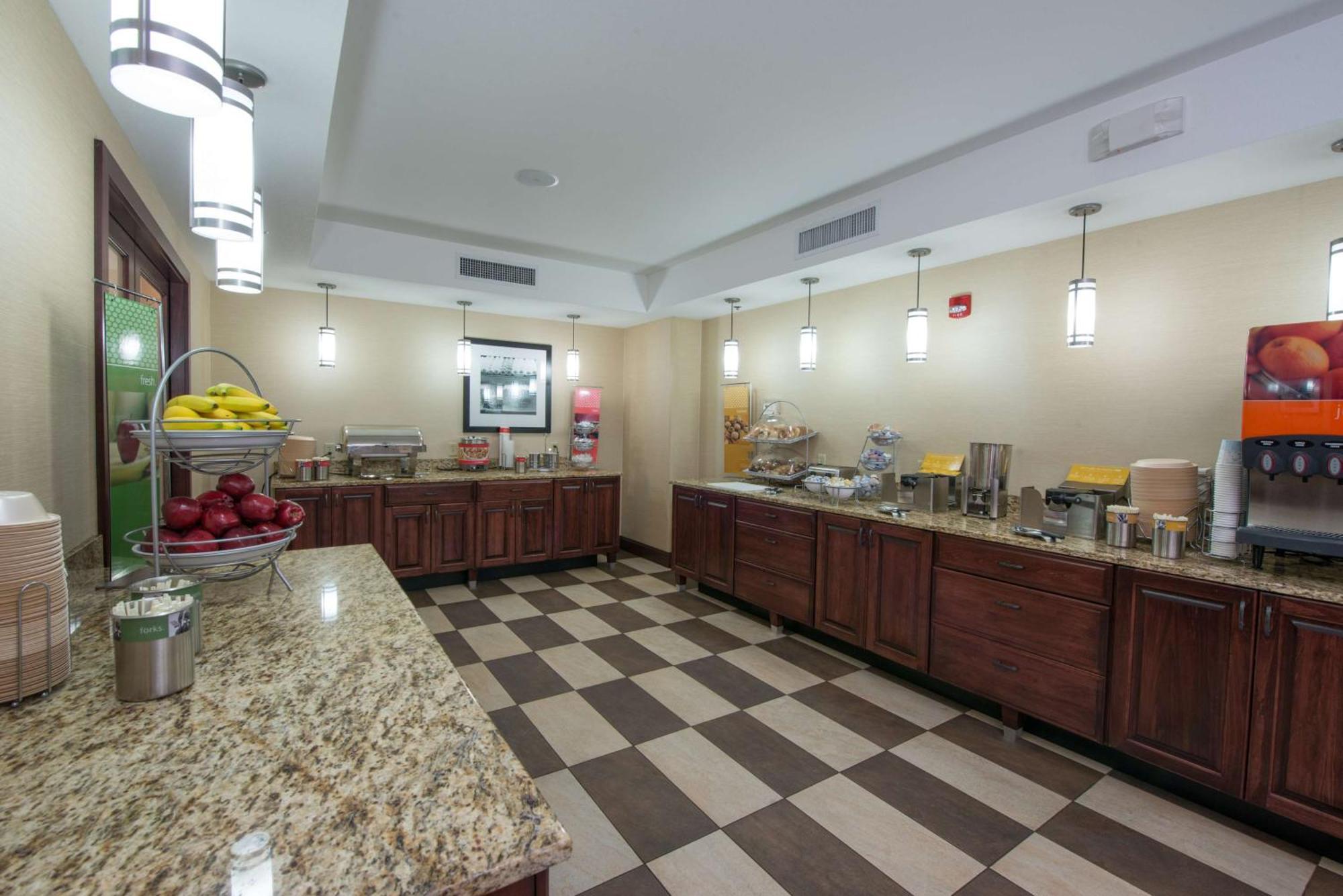 Hampton Inn Bismarck Dış mekan fotoğraf